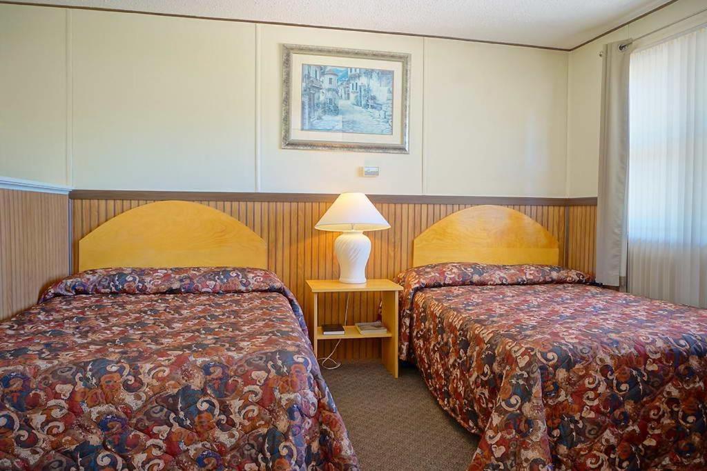 Green Acres Motel Summerside Exterior photo