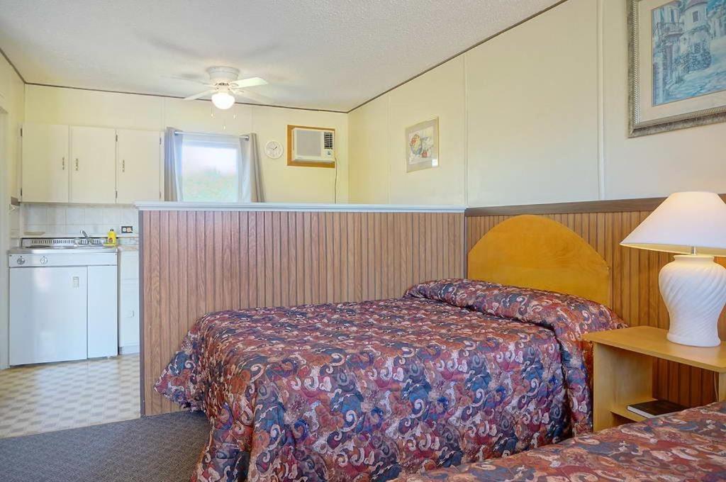 Green Acres Motel Summerside Exterior photo